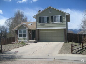 Building Photo - Cozy 3 bedroom home on Briggs Place