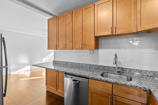 Building Photo - 6110 N Winthrop Ave