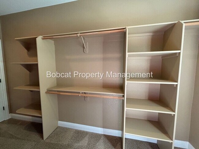 Building Photo - 1360 Turner Ct