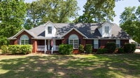 Building Photo - Available mid June!