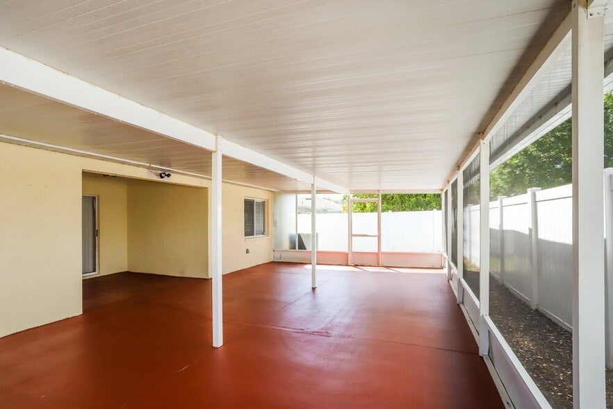 Building Photo - 1209 Alpine Lake Dr