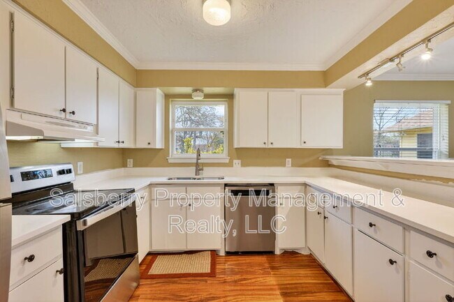 Building Photo - 1305 Elizabeth Blvd