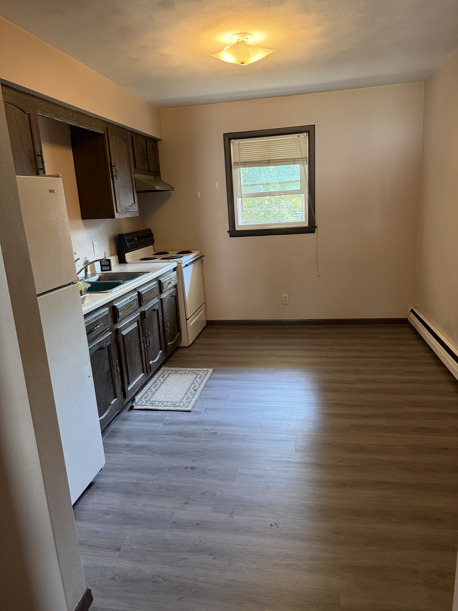 Kitchen - 722 Dale St