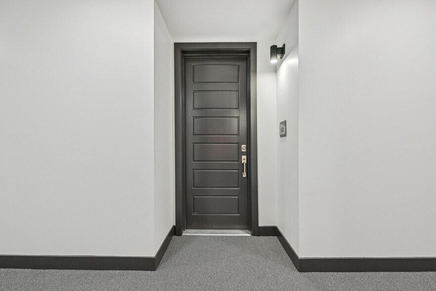 Building Photo - 2899 W 52nd Ave