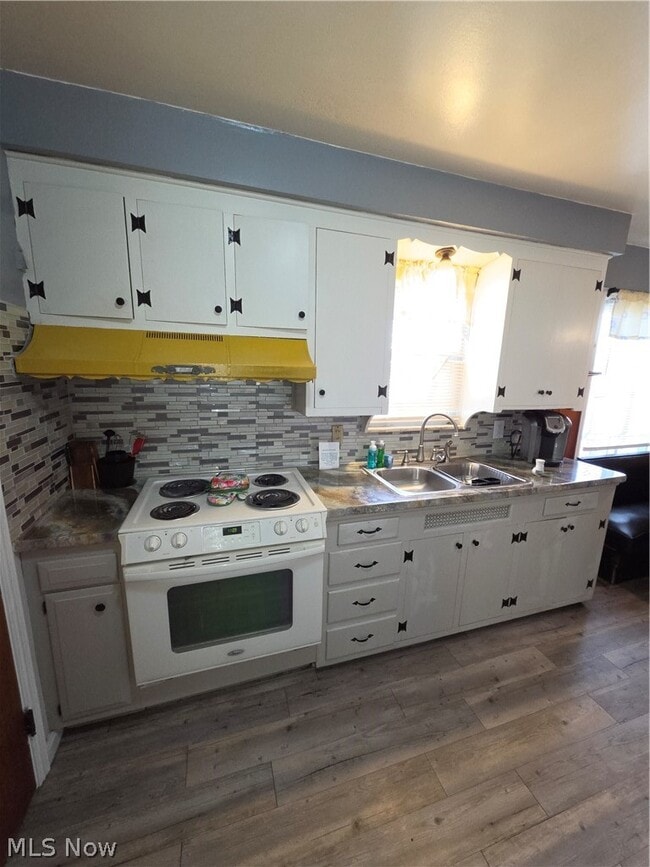 Building Photo - 4148 E 189th St