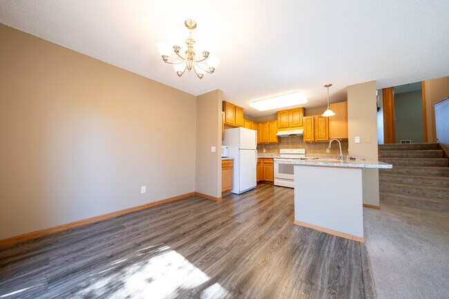 Building Photo - 15645 Float Ct