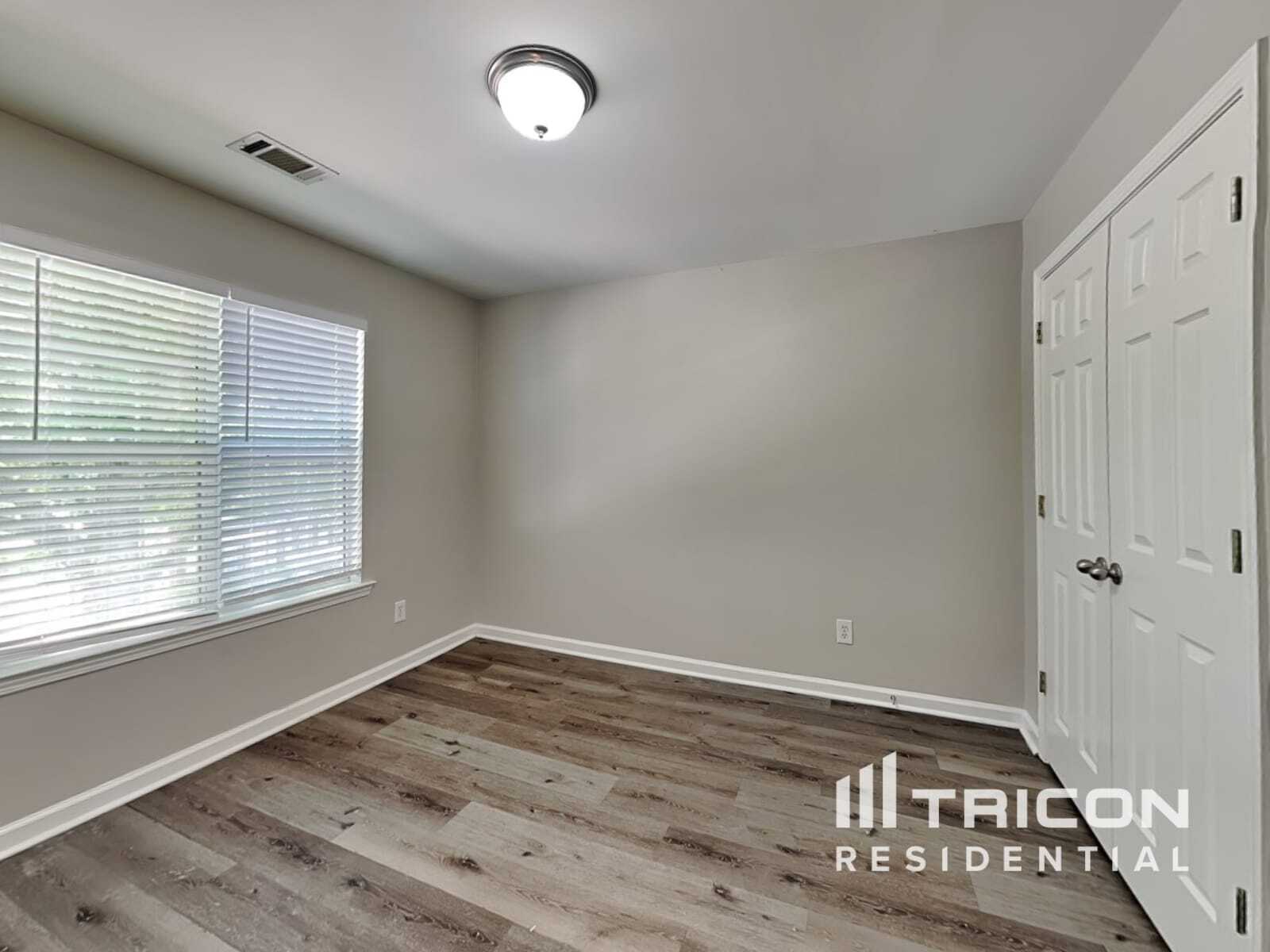 Building Photo - 606 Brookwater Dr