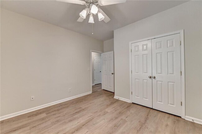 Building Photo - 2026 Merrimont Way