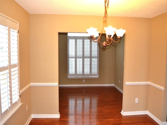 Building Photo - 200 Crossview Dr