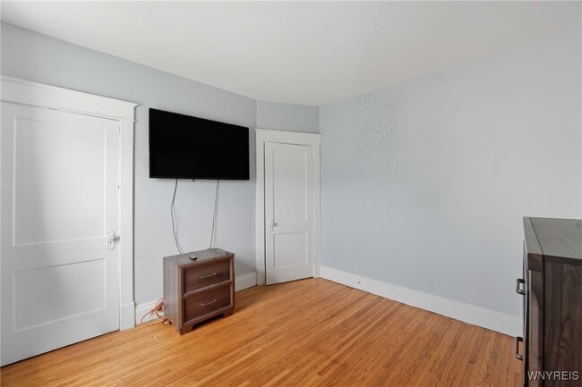 Building Photo - 168 Villa Ave