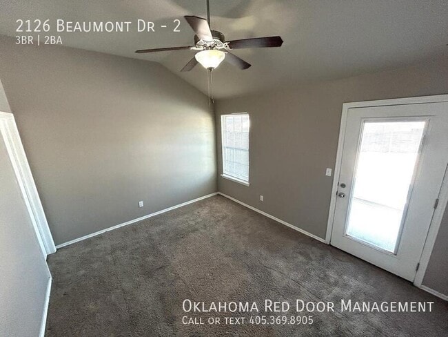 Building Photo - 2126 Beaumont Dr