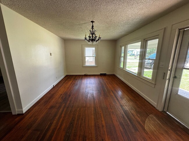 Building Photo - 3 bedroom w/ 1 bath home in Shelby, NC