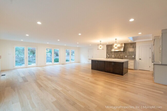 Building Photo - Los Gatos Single Story House on LARGE Lot updated in 2024!