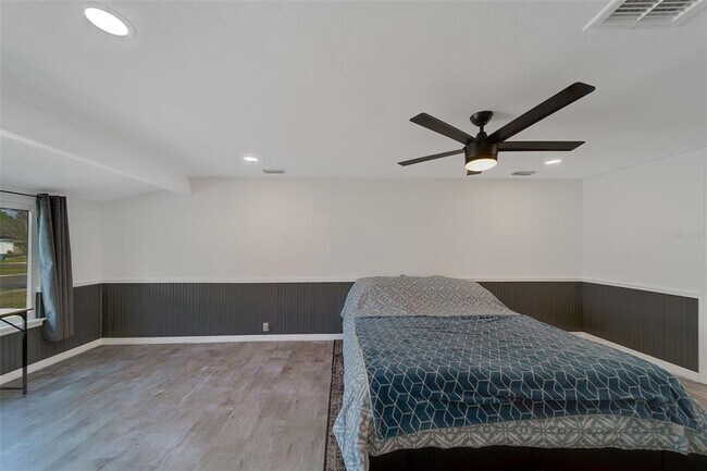 Building Photo - 7849 86th Way N