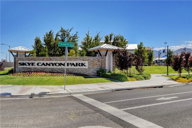 Building Photo - 8067 Tank Loop St