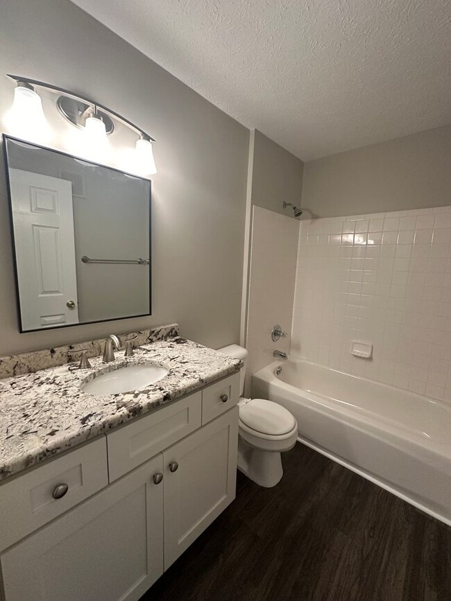 Building Photo - 10301 Trotters Pointe Dr