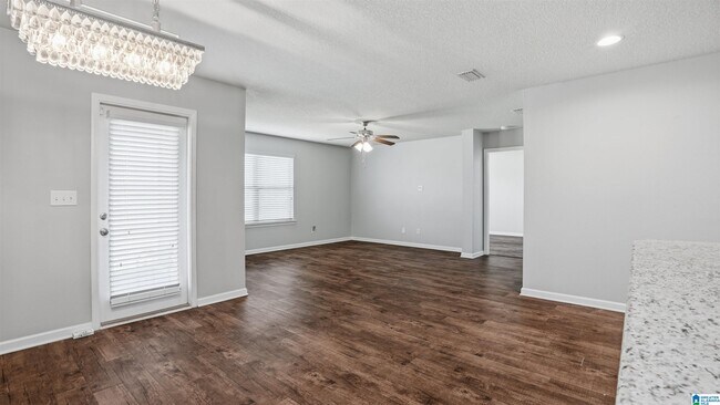 Building Photo - 3821 Kendall Brook Dr