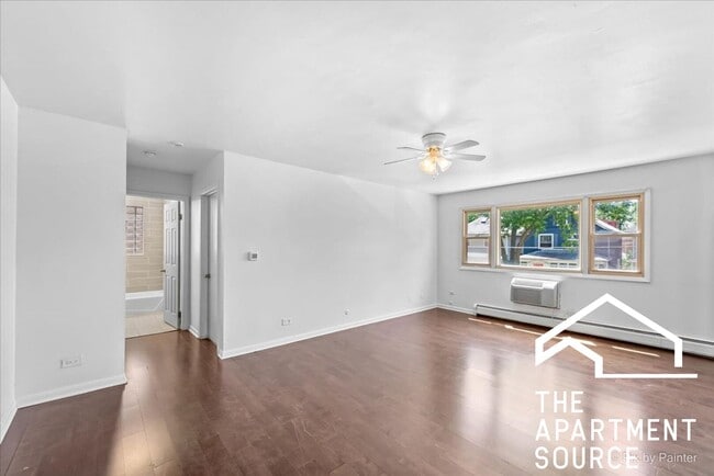 Building Photo - 7319 N Rogers Ave