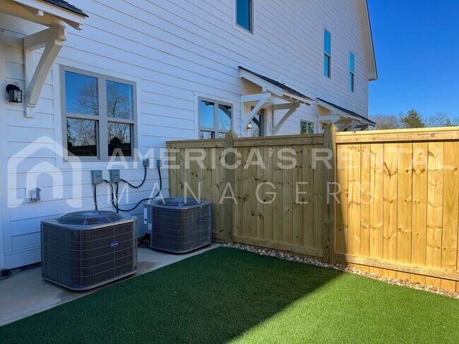 Building Photo - Home for rent in Hoover!!! Available to View Now!