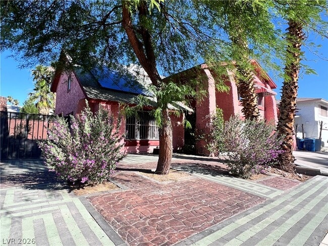 Building Photo - 5009 Mesa View Dr