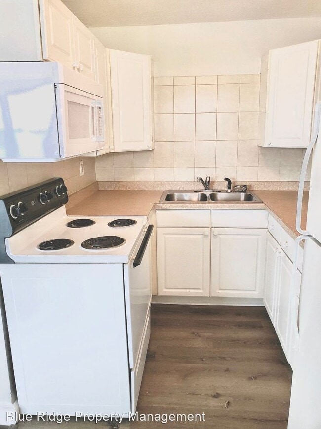 Building Photo - 1 br, 1 bath House - 189 Cedar Point Road #2