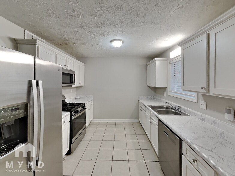 Building Photo - 5491 Orchard Ct