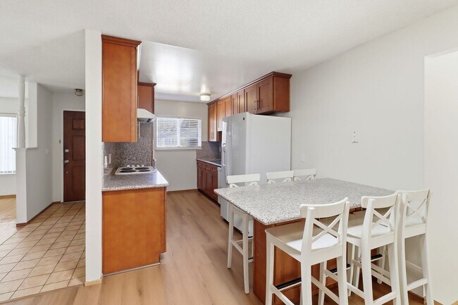 Building Photo - What a Great Home! Available Now!