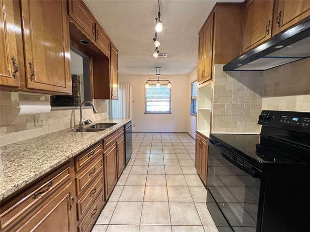 Building Photo - 1209 Irwin Dr