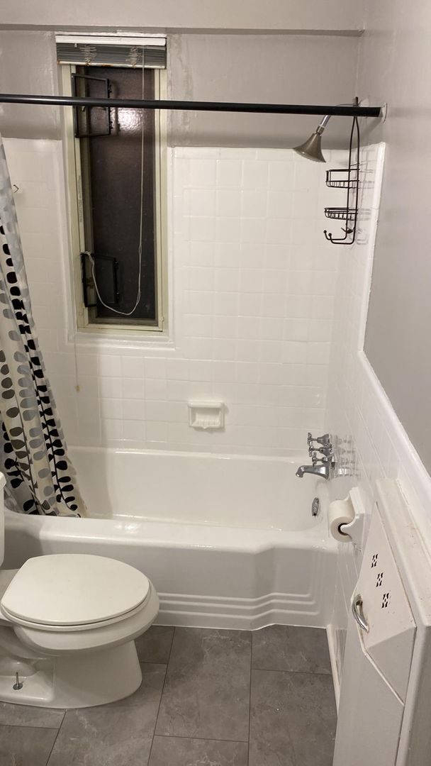 Building Photo - Furnished Studio Apt. in Dupont Circle. All Utilities Included...Available March 1s!