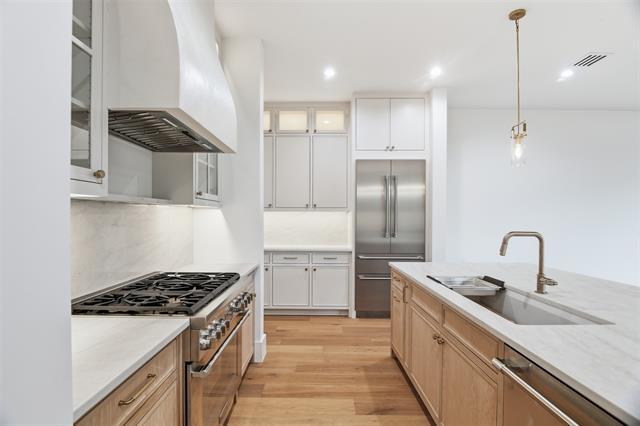 Building Photo - 4929 Newmore Ave