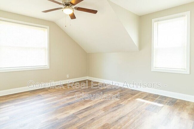 Building Photo - 1340 Sheffield Rd