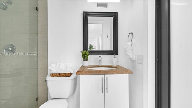 Building Photo - 151 SE 9th Ct