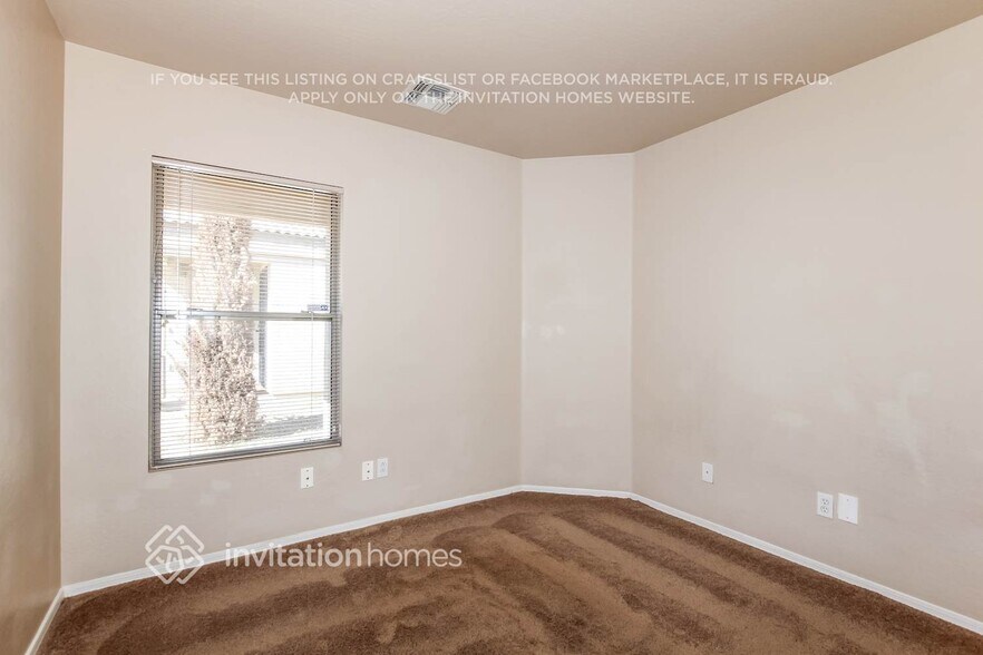 Building Photo - 12742 W Pershing St