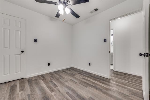 Building Photo - 2916 S Bend Dr