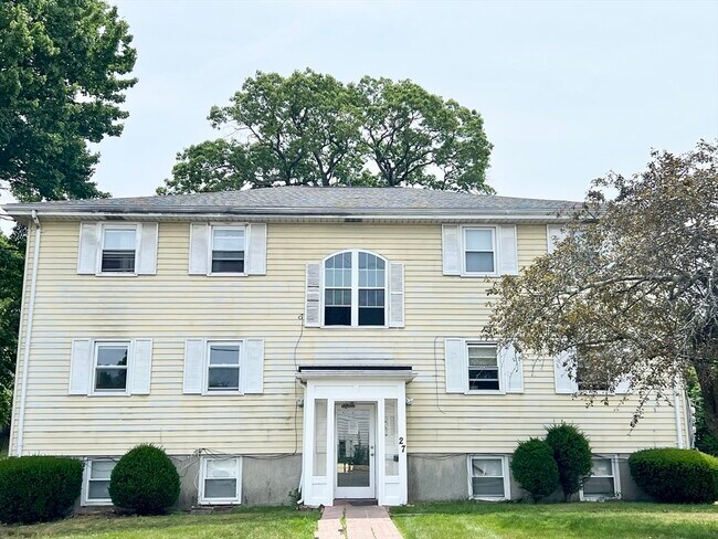 Building Photo - 27 Elmwood Park