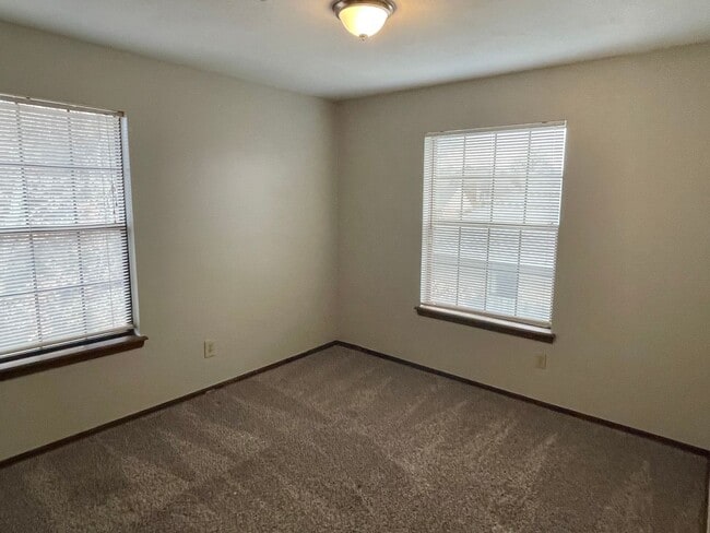 Building Photo - Oversized Three Bedroom with an Office Near Lake Hefner!!