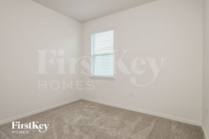 Building Photo - 1642 Isleta Lp