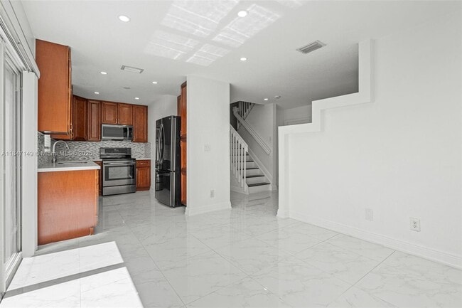 Building Photo - 2350 SW 86th Way