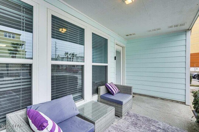 Building Photo - 17670 Front Beach Rd