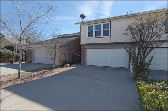 Building Photo - 6622 Dawn Dr