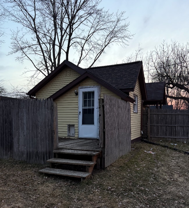 Building Photo - 1 bed. 1 bath.