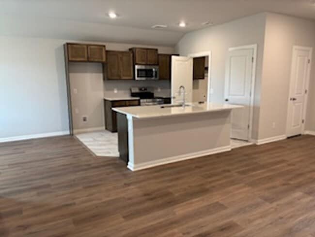 Building Photo - Newly Built!