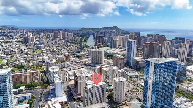 Building Photo - 780 Amana St