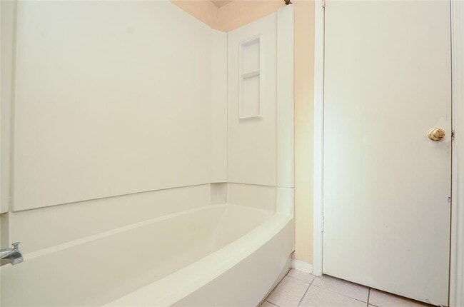 Building Photo - 7851 Battlepine Dr