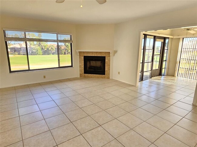 Building Photo - 812 Capri Isles Blvd