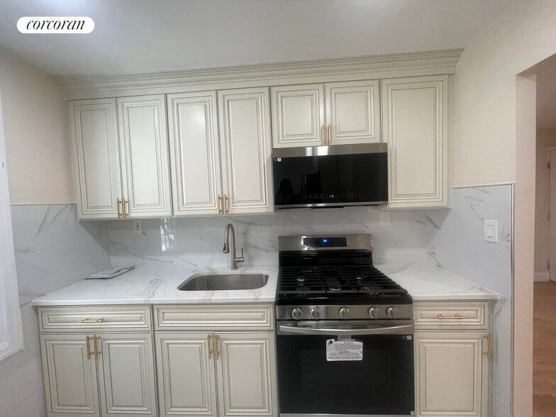 Building Photo - 1222 Simpson St