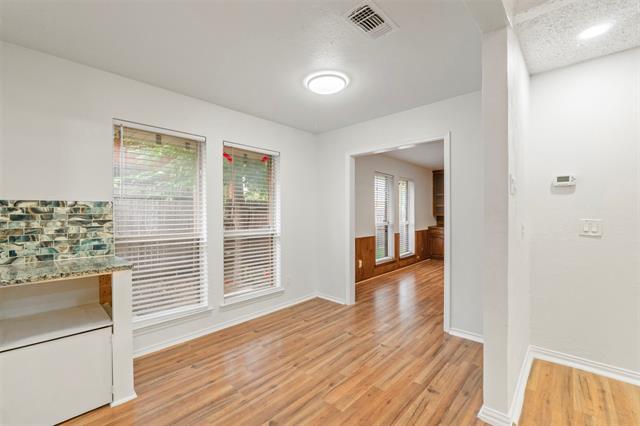 Building Photo - 3917 Lillie St