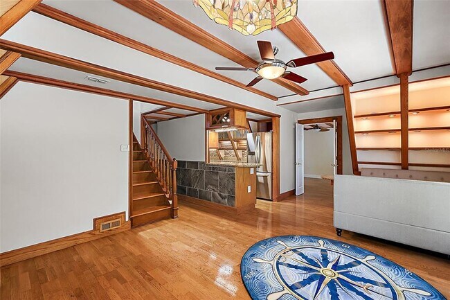 Building Photo - 507 Lakeshore Dr