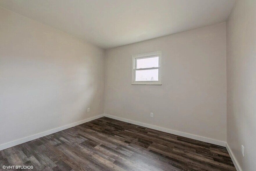 Building Photo - 1116 Penny Ln