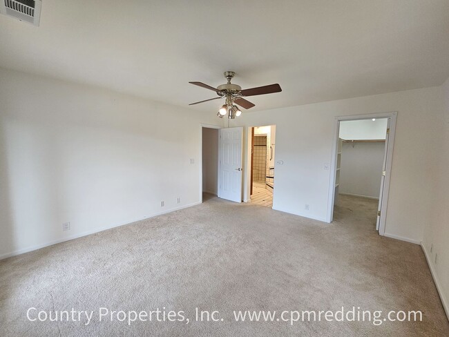 Building Photo - Back On Market! Amazing Short-Term Housing Opportunity in a Custom 4-Bedroom House!